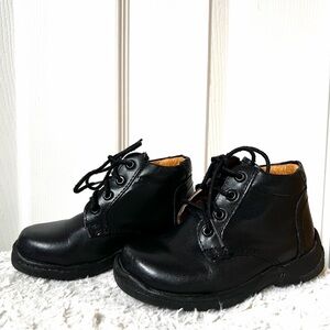 Black leather kids shoes size 8C